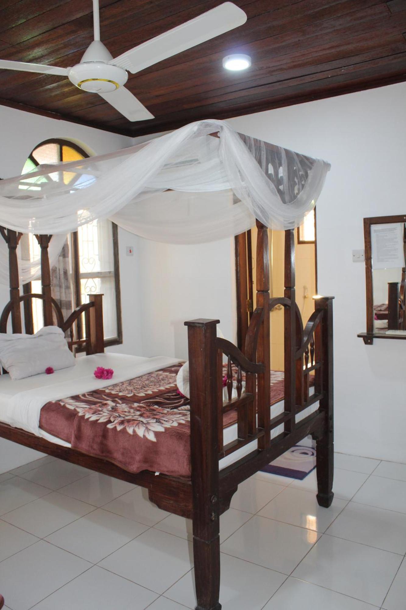 Garden Lodge Zanzibar Esterno foto
